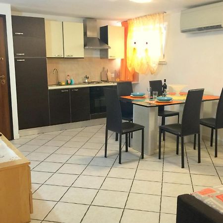 פיומבינו Viola Apartment מראה חיצוני תמונה