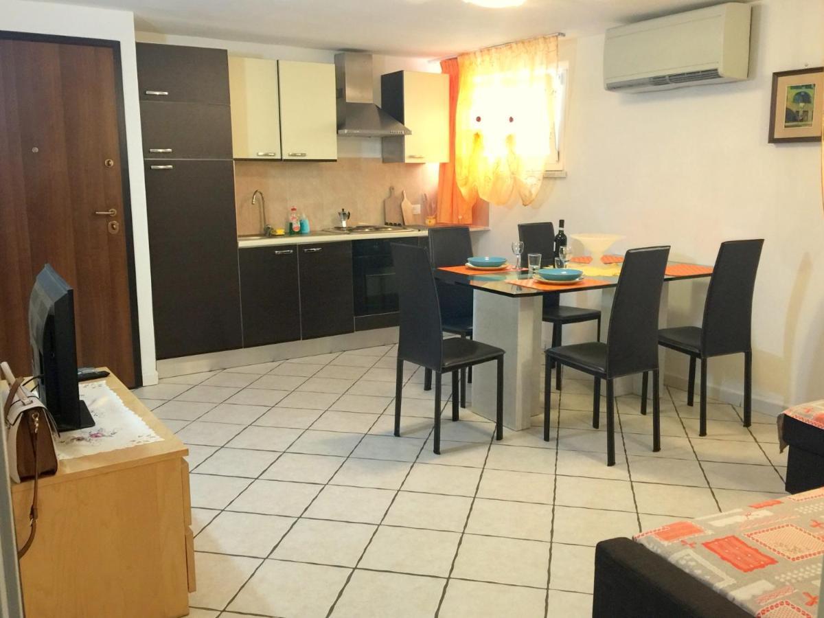 פיומבינו Viola Apartment מראה חיצוני תמונה