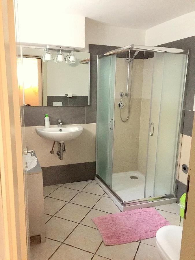 פיומבינו Viola Apartment מראה חיצוני תמונה