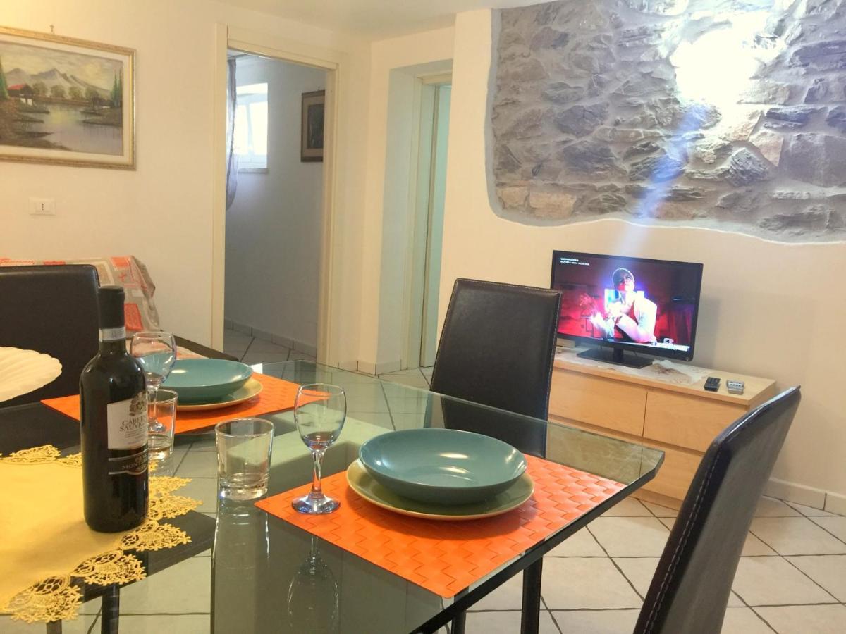 פיומבינו Viola Apartment מראה חיצוני תמונה
