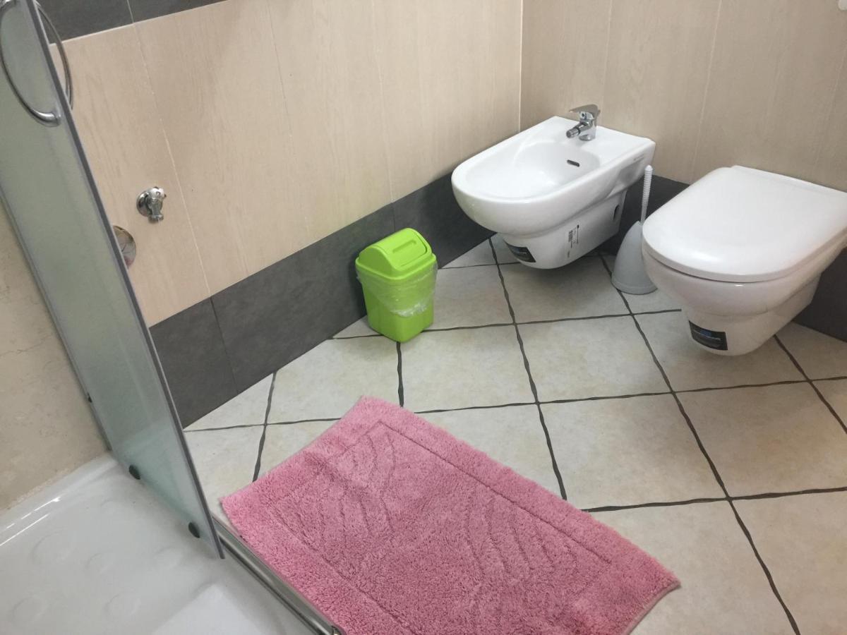 פיומבינו Viola Apartment מראה חיצוני תמונה
