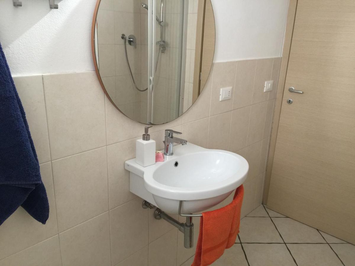 פיומבינו Viola Apartment מראה חיצוני תמונה