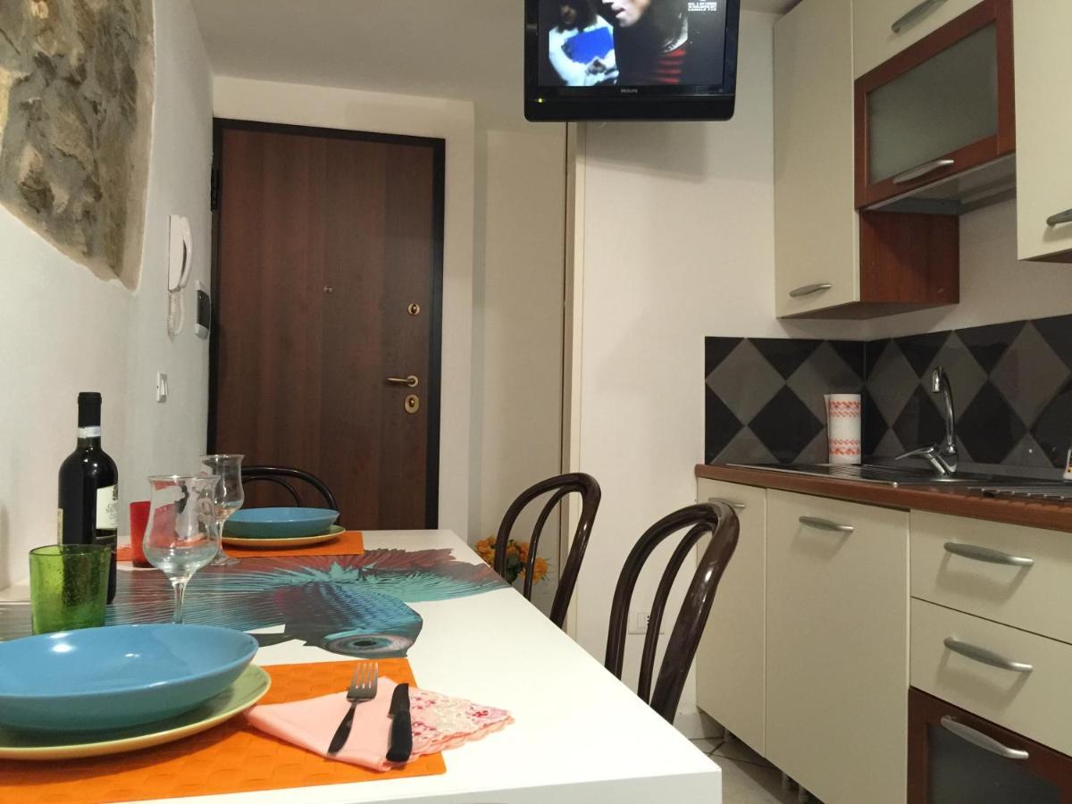 פיומבינו Viola Apartment מראה חיצוני תמונה