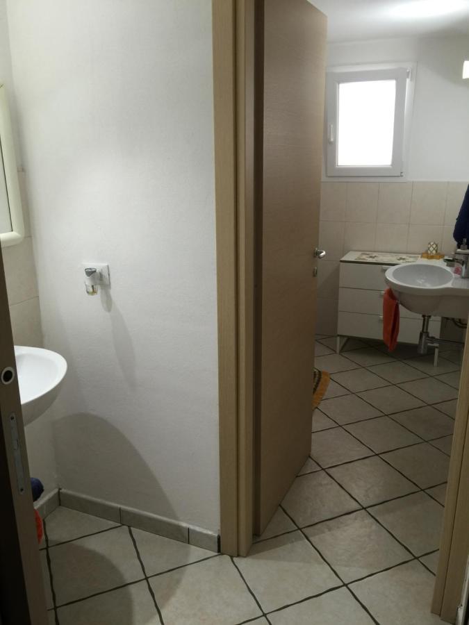 פיומבינו Viola Apartment מראה חיצוני תמונה